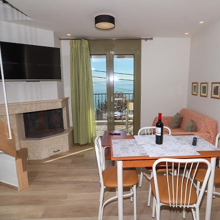 East & West Seaside Apartments Gialtra Екстериор снимка