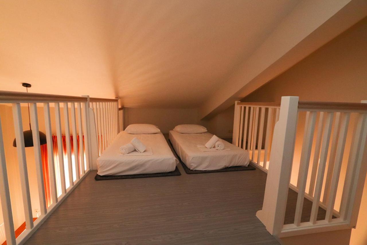 East & West Seaside Apartments Gialtra Екстериор снимка